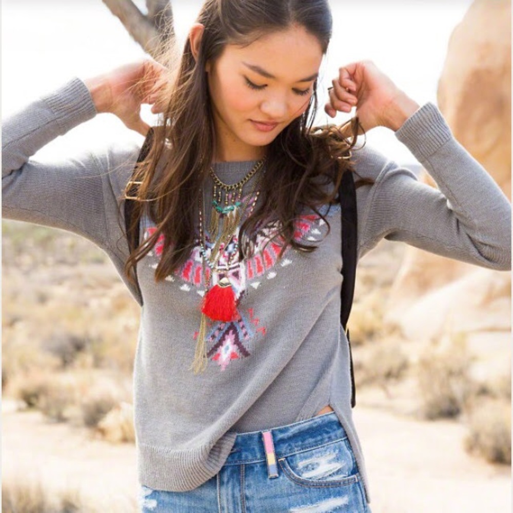 Hollister gray tribal Eagle 🦅 sweater